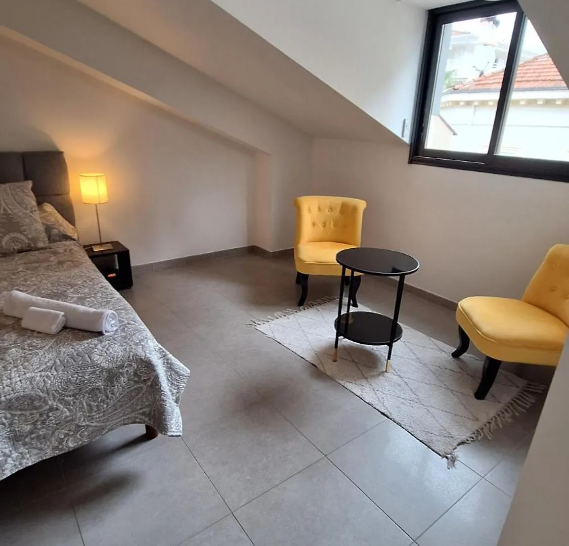 Beau 2 Pieces Rue D'Antibes Apartment Cannes